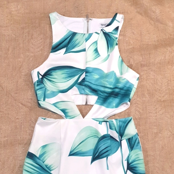 🌠 TIGERMIST 🌠 Size 10 Tropical Green and White cutout Summer dress - Picture 2 of 5